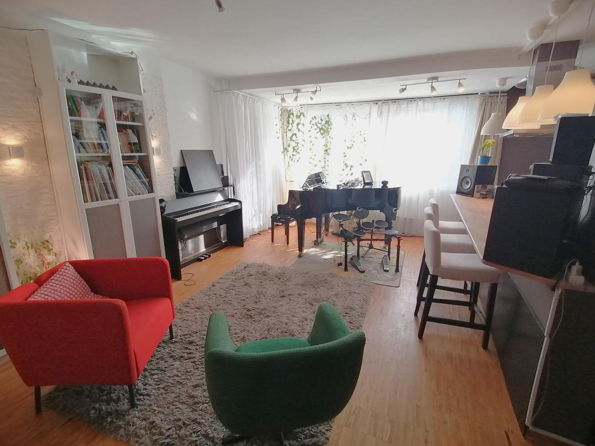Apartment Lovely Flat With Grand Piano, Family Friendly