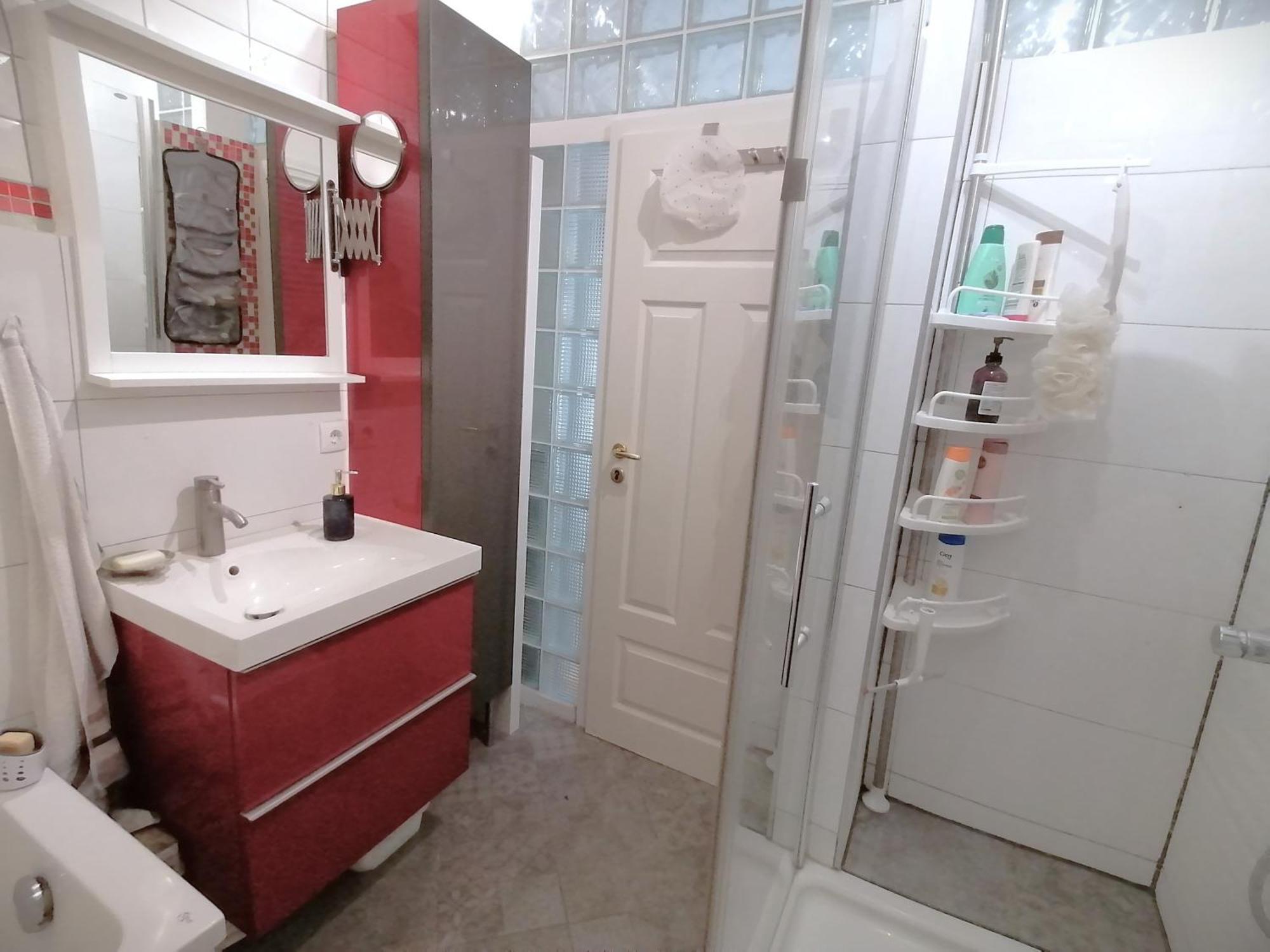 Lovely Flat With Grand Piano, Family Friendly Apartment